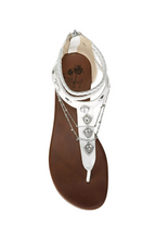 Load image into Gallery viewer, Elvie Bohemian Sandal