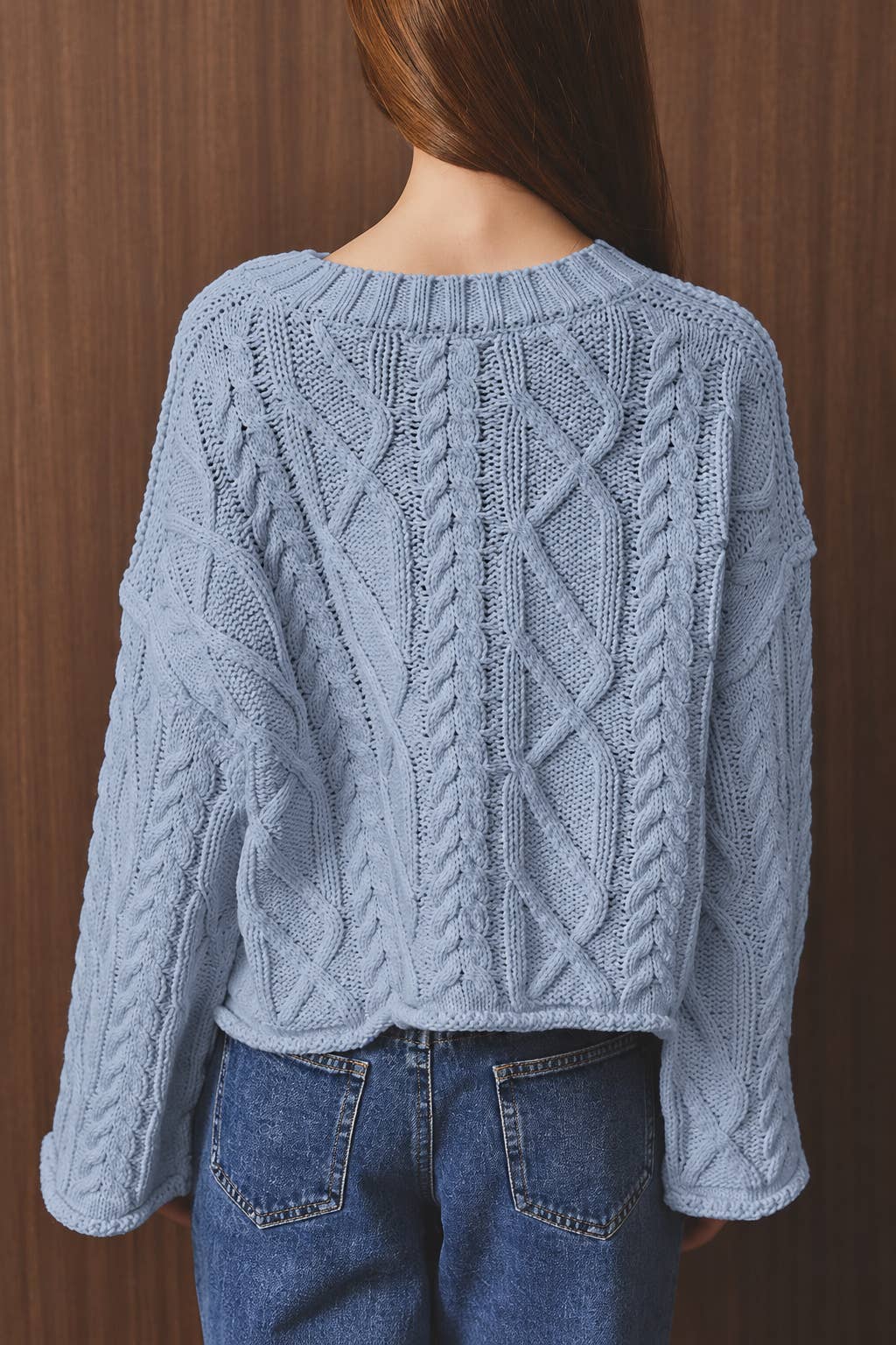 RELAXED FIT CABLE KNIT SWEATER
