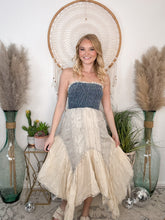 Load image into Gallery viewer, Southern Flair Washed Dress
