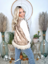 Load image into Gallery viewer, The Canyon Belle Fur Vest-Beige
