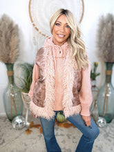 Load image into Gallery viewer, The Canyon Belle Fur Vest-Pink
