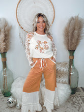 Load image into Gallery viewer, Step Into Spring Contrast Pants-Apricot
