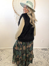 Load image into Gallery viewer, Moonshadow Faux Fur Vest
