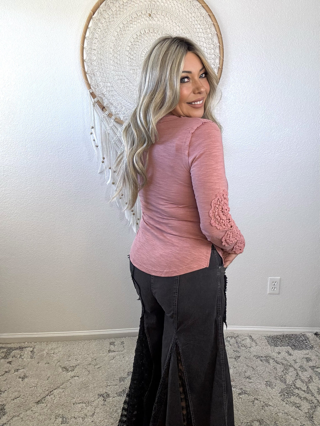 Wanderlight Crochet-Sleeve Henley-Mauve