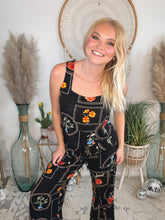 Load image into Gallery viewer, Summer In Capri Top and Pants Set
