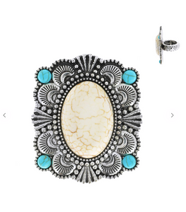 Square Scalloped Concho Stretch Ring