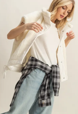 Fireside Faux Fur Vest-Ivory
