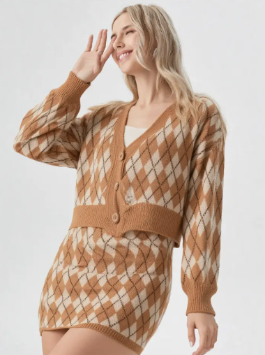 Prep-School Charmer Argyle Cardi