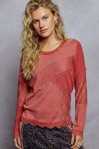Crimson Petal Lace Thermal