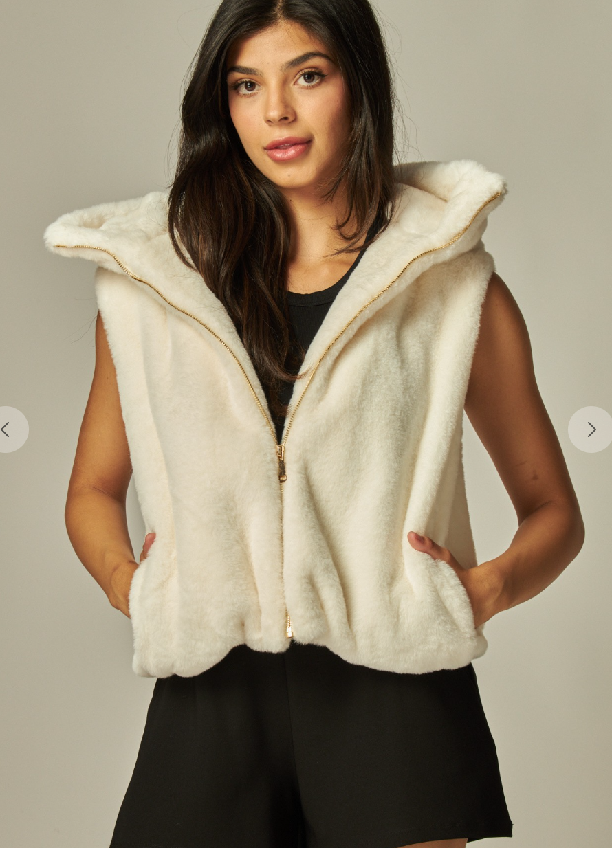 Chalet Faux Fur Vest-Ivory