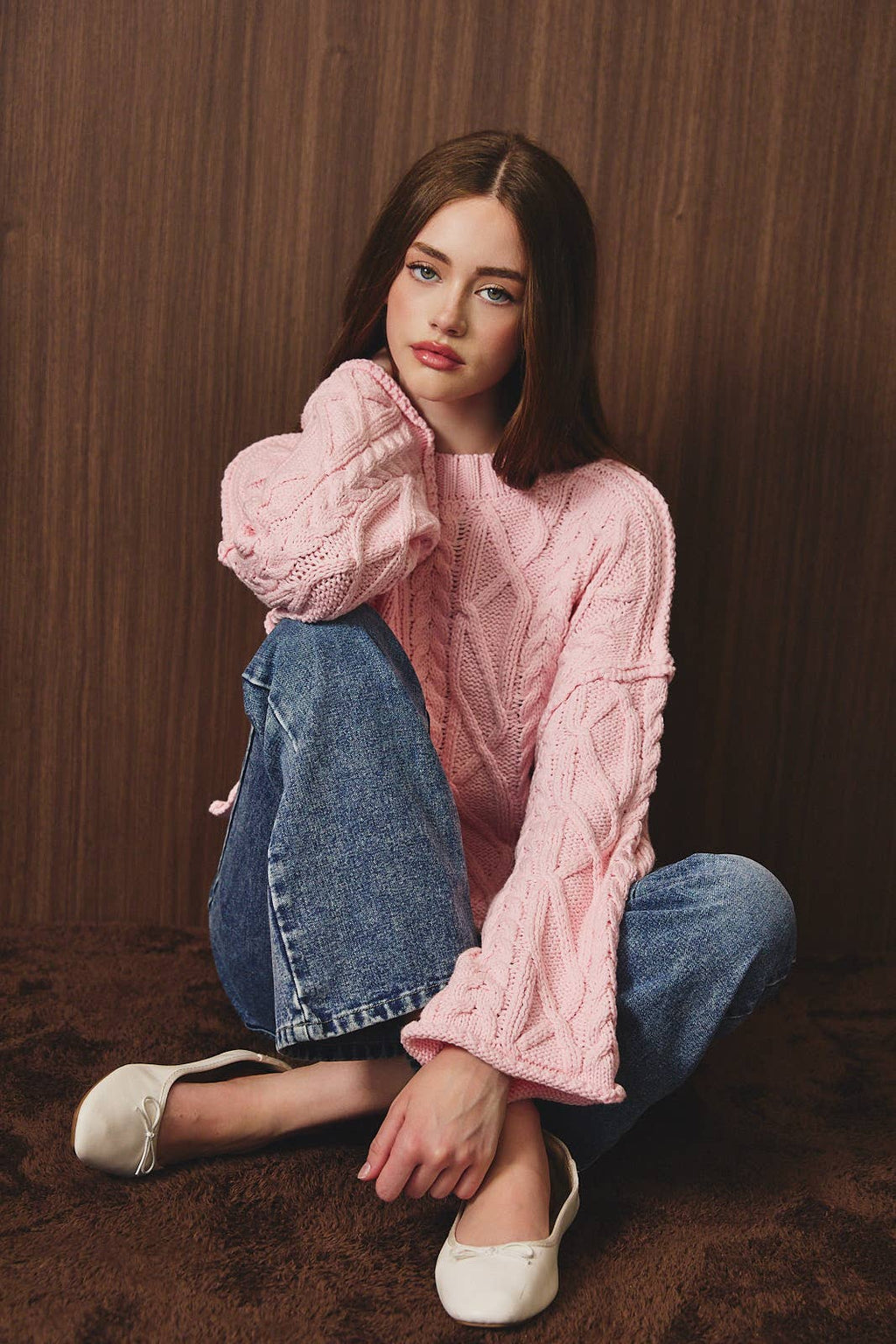 RELAXED FIT CABLE KNIT SWEATER